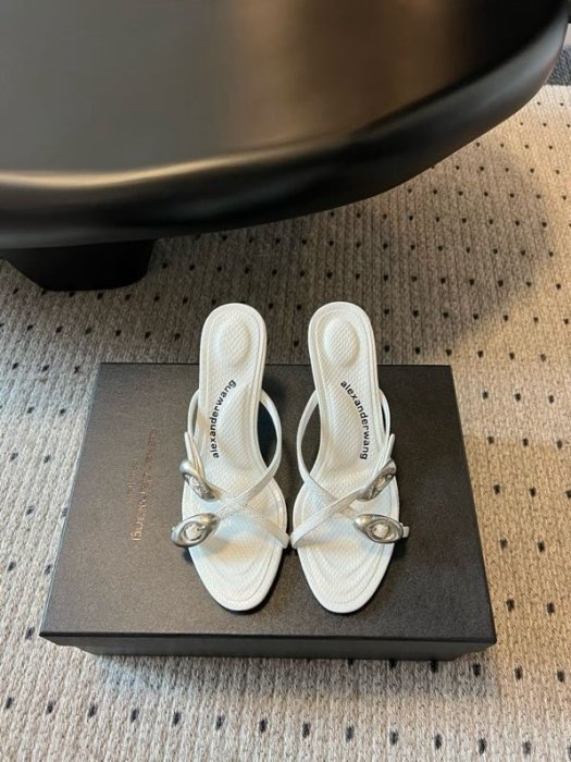 Босоножки фото 3