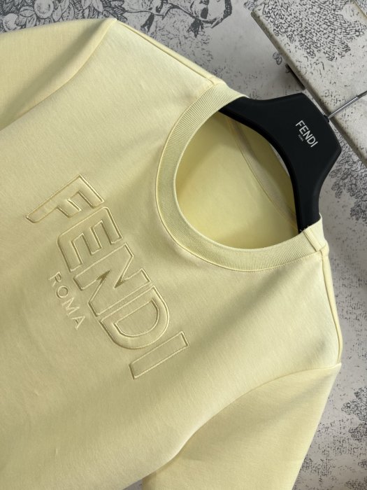 Costume female фото 2