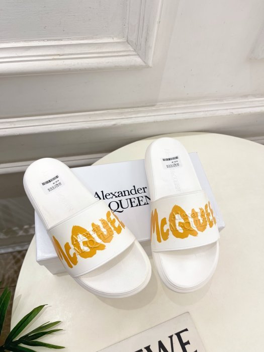 Шльопанці жіночі фото 2