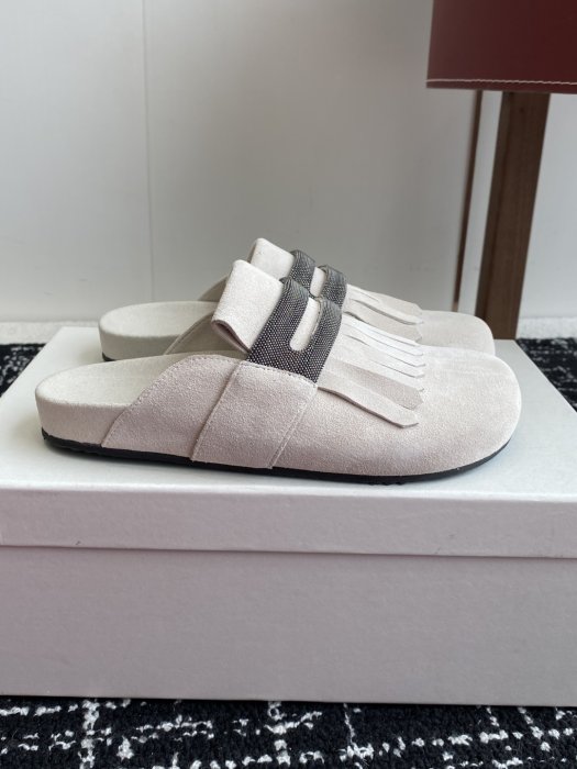 Шлепанцы фото 2