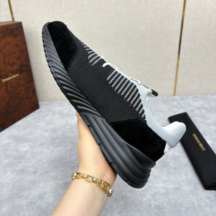 Кросівки фото 8