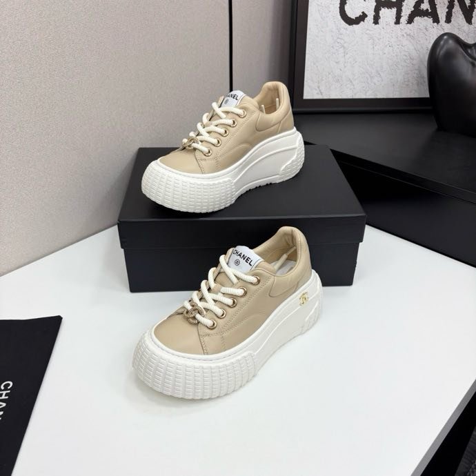 Кроссовки женские фото 5