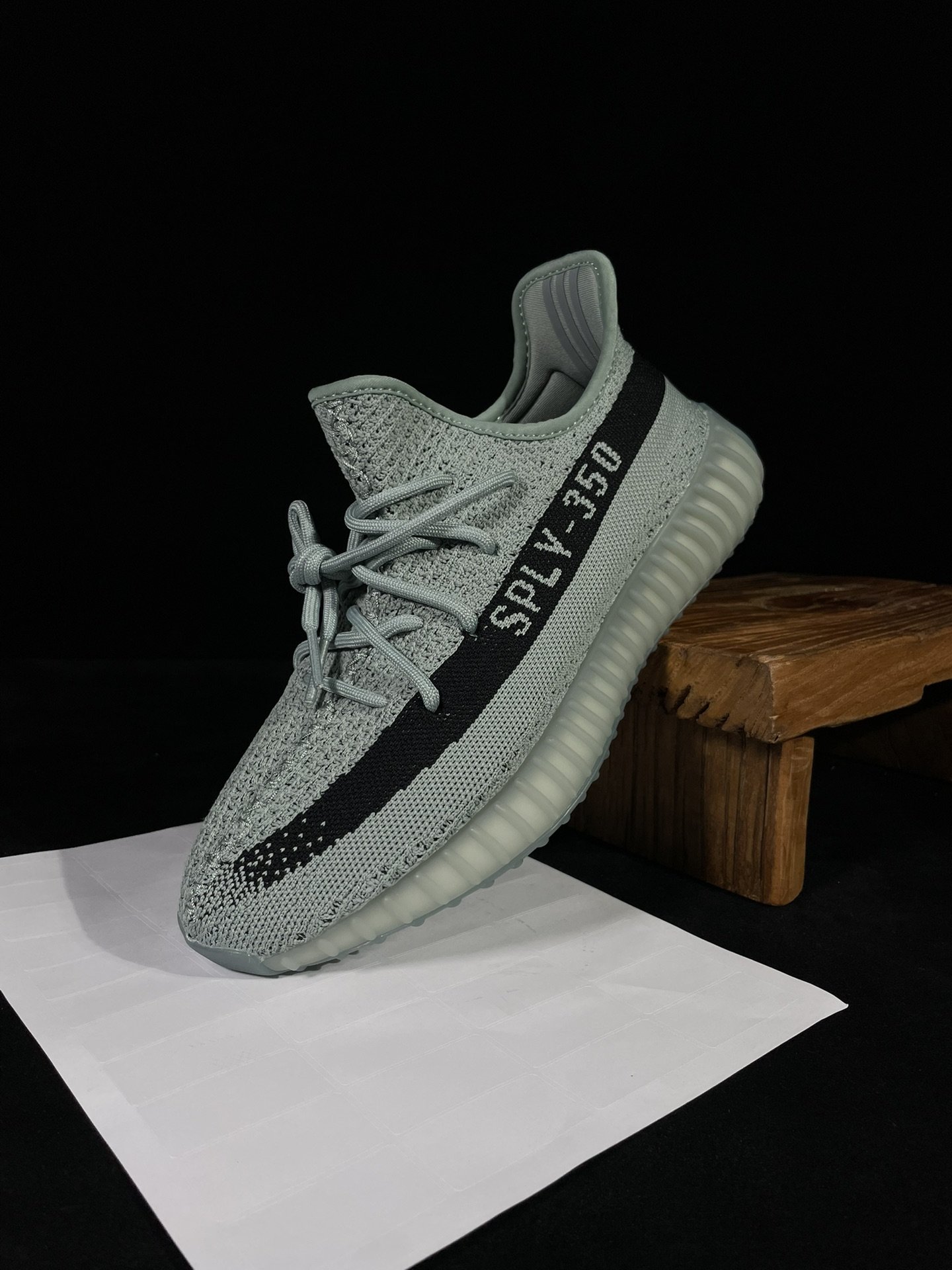 Кроссовки Yeezy 350 V2 HQ2060 фото 2