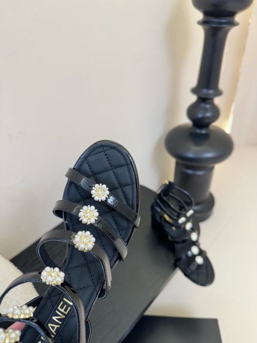 Sandals фото 6