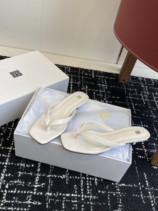 Босоножки фото 3