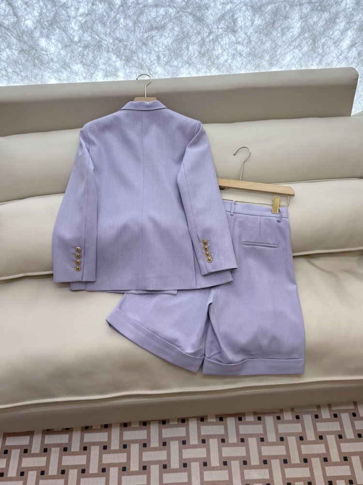 Костюм женский фото 4