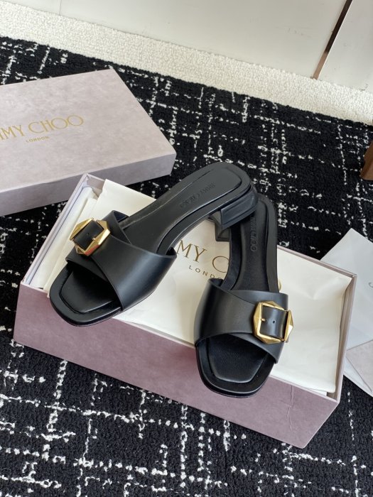 Босоножки фото 5