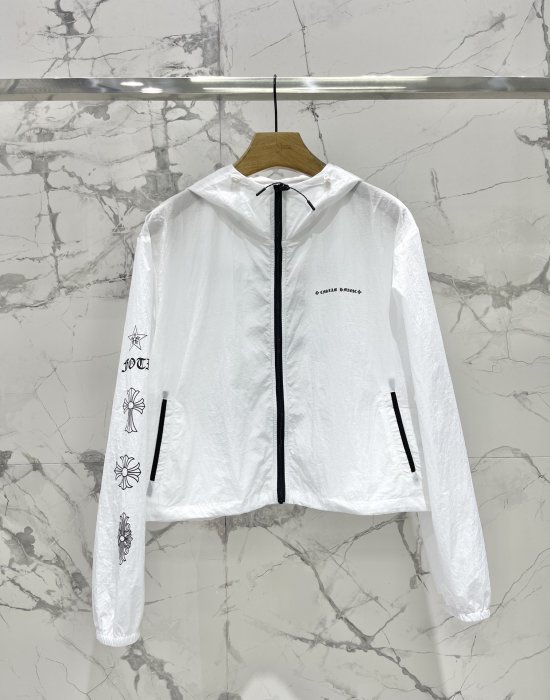 Куртка жіноча