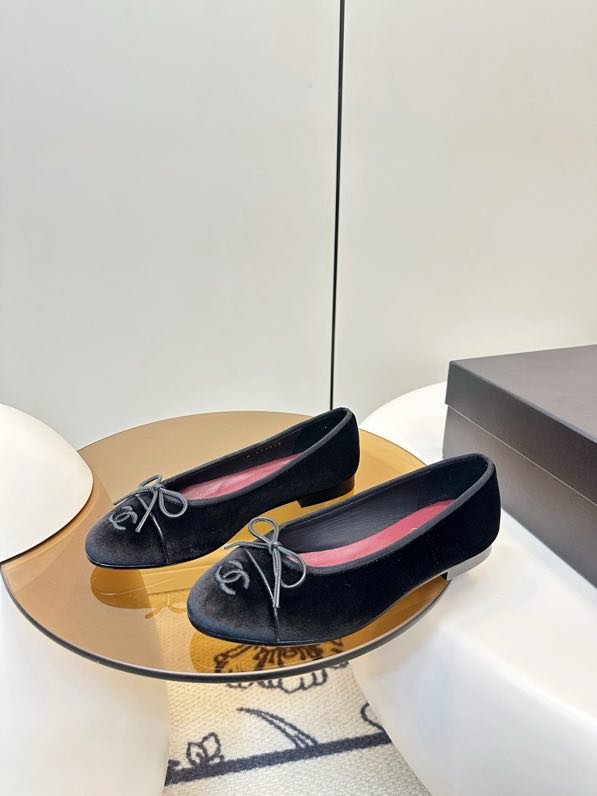 Балетки Chanel 26X из бархата фото 2