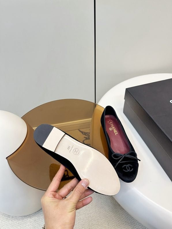 Балетки Chanel 26X из бархата фото 7