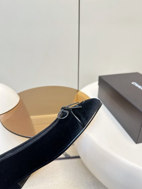 Балетки Chanel 26X из бархата фото 8