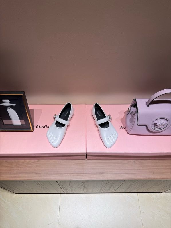 Балетки кожаные с раздвоенным носком фото 7