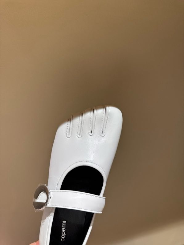 Балетки кожаные с раздвоенным носком фото 9