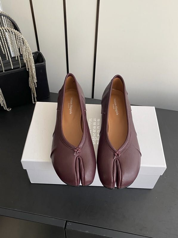 Балетки с раздвоенным носком фото 2