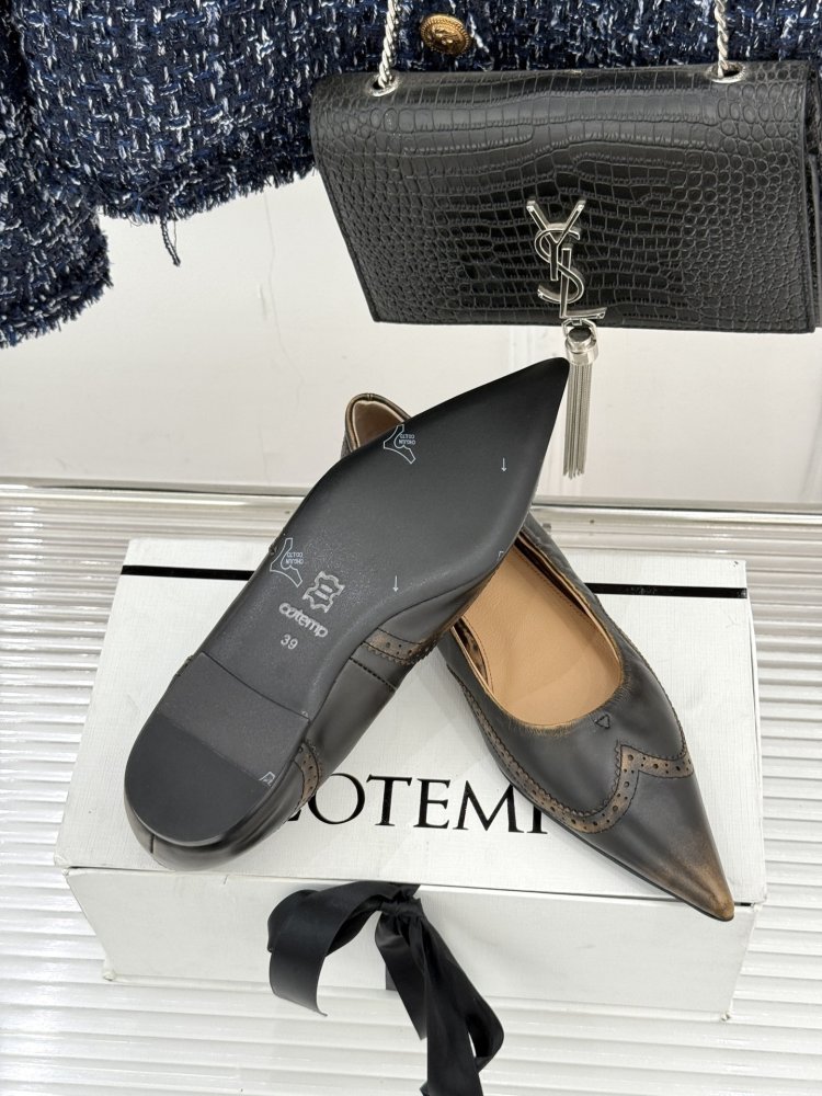 Балетки сірі жіночі шкіра з гострим носком і декоративної прострочкою класичні вінтажні фото 9