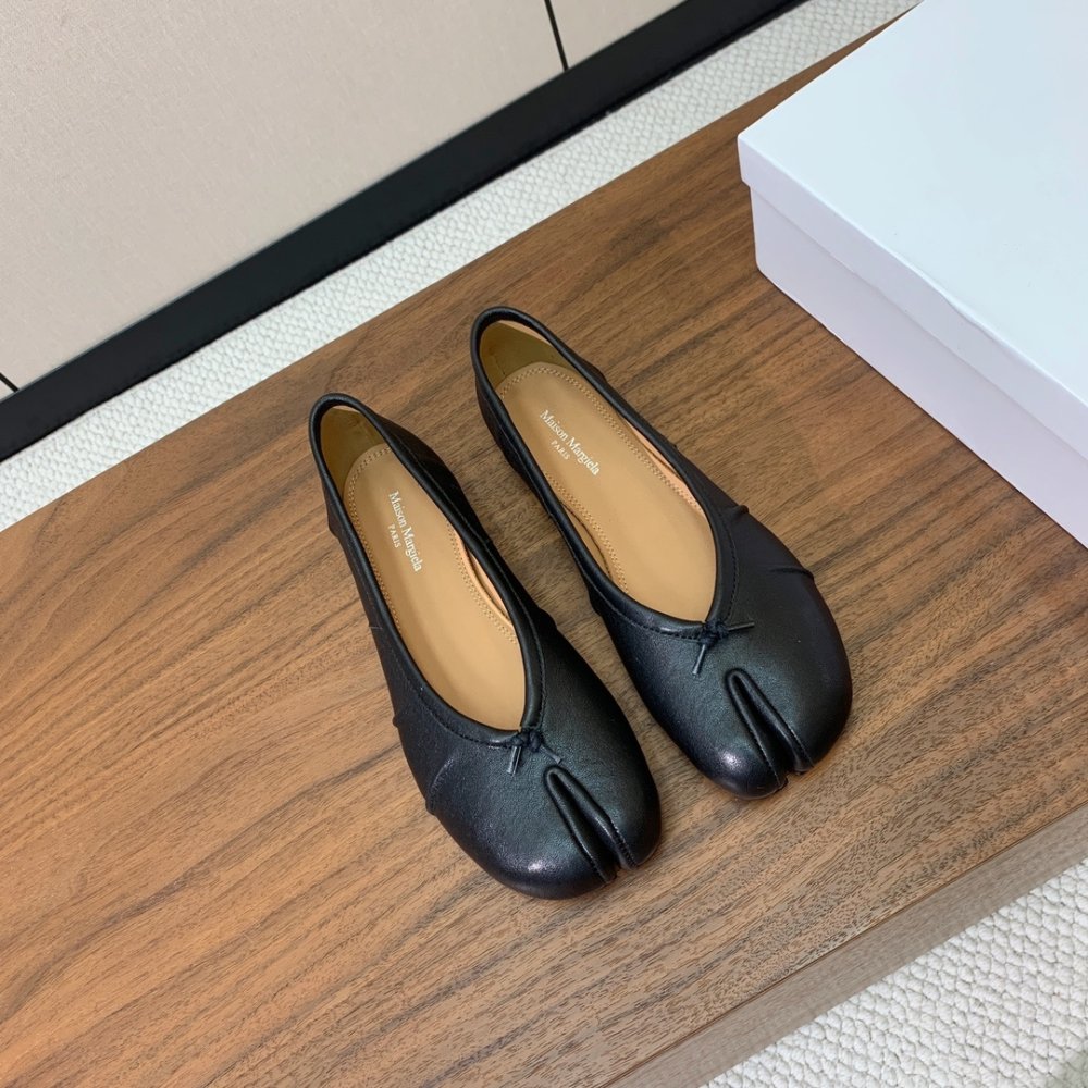 Балетки Tabi с раздвоенным носком фото 2