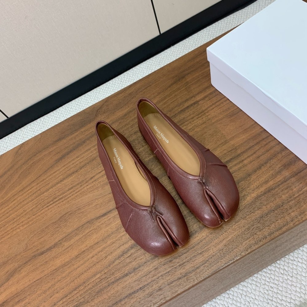 Балетки Tabi с раздвоенным носком фото 2