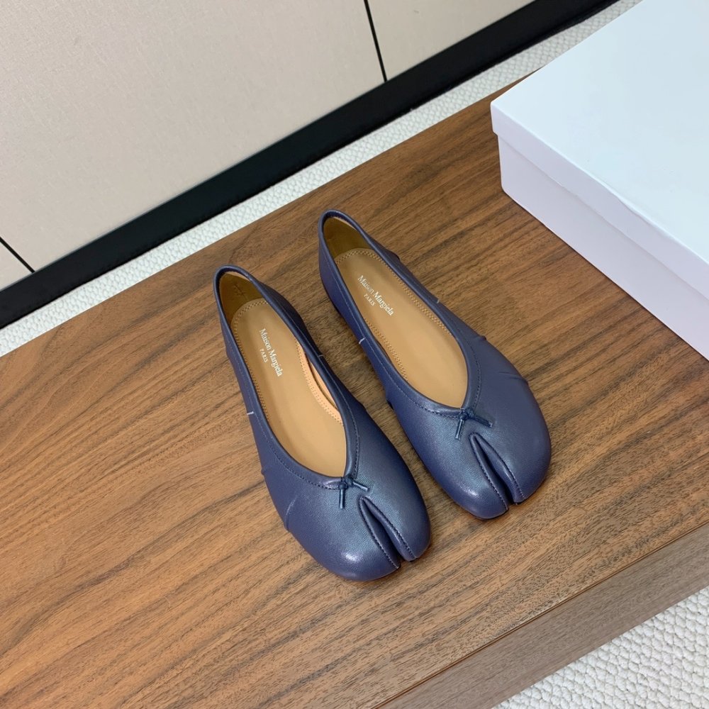 Балетки Tabi с раздвоенным носком фото 2