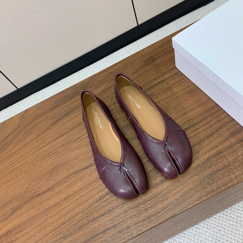 Балетки Tabi с раздвоенным носком фото 2