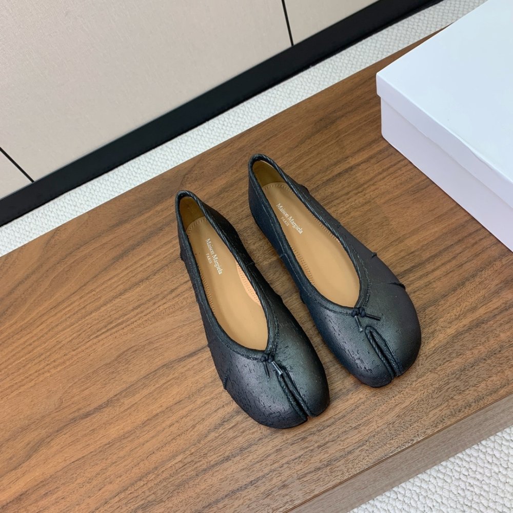 Балетки Tabi с раздвоенным носком фото 2