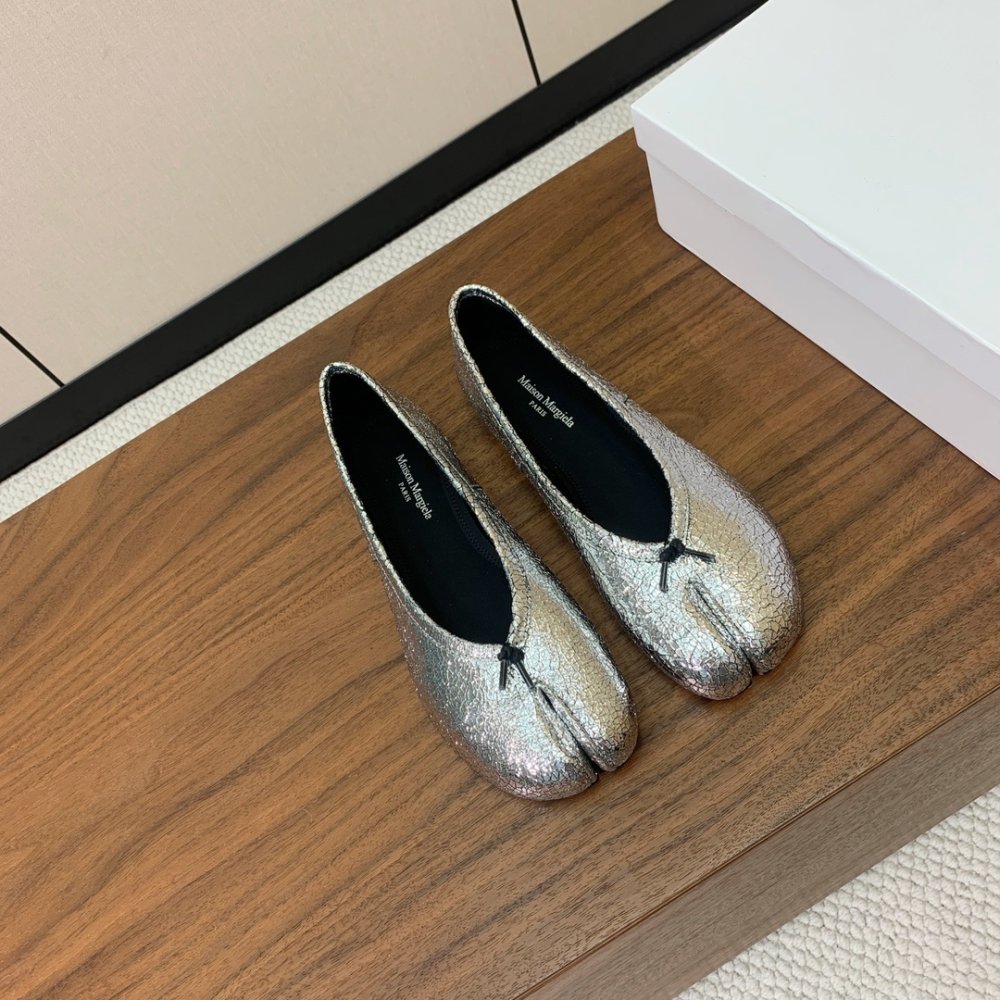 Балетки Tabi с раздвоенным носком фото 2