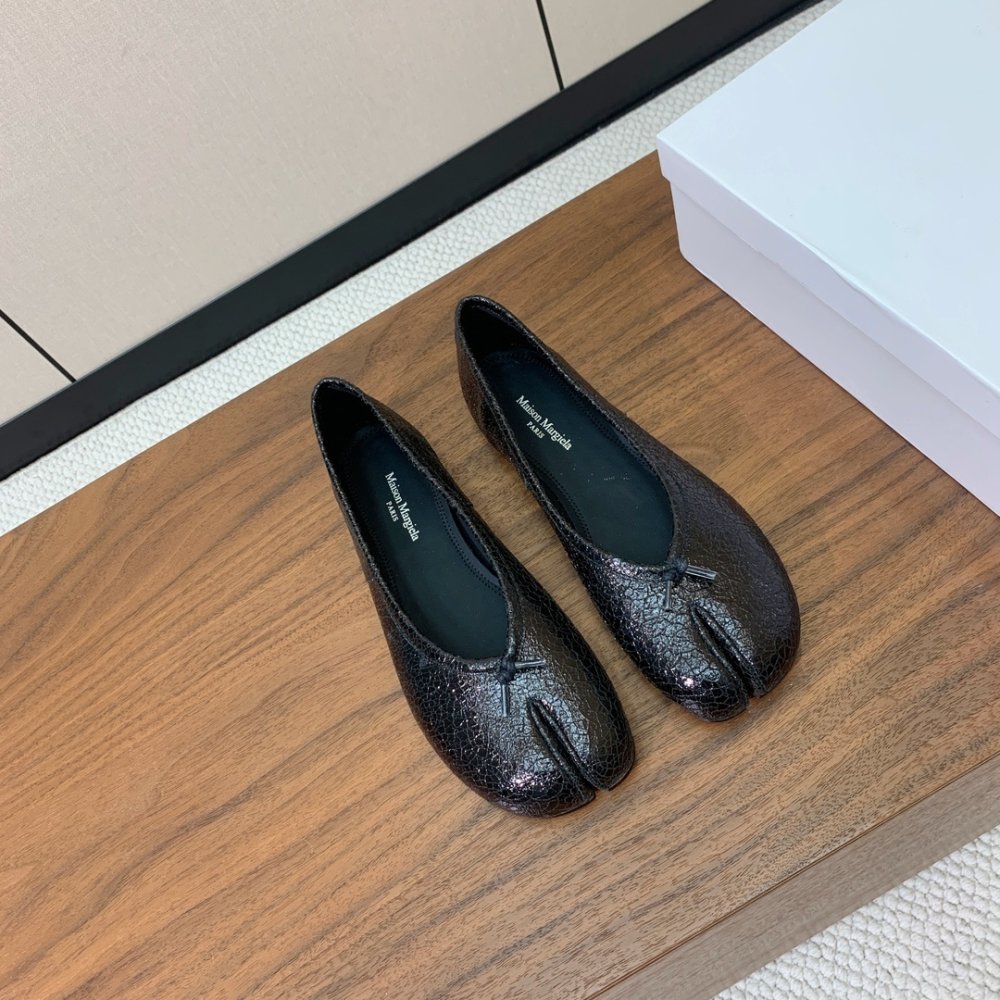 Балетки Tabi с раздвоенным носком фото 2