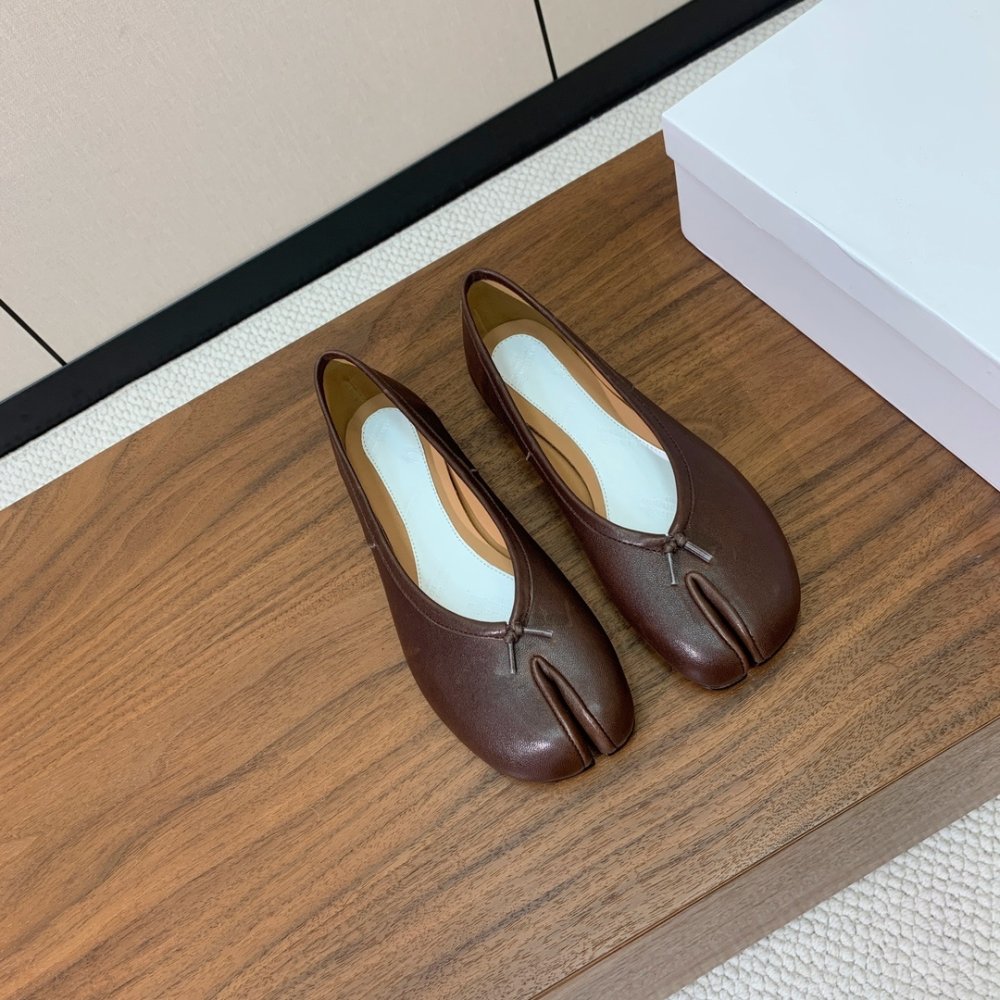 Балетки Tabi с раздвоенным носком фото 2