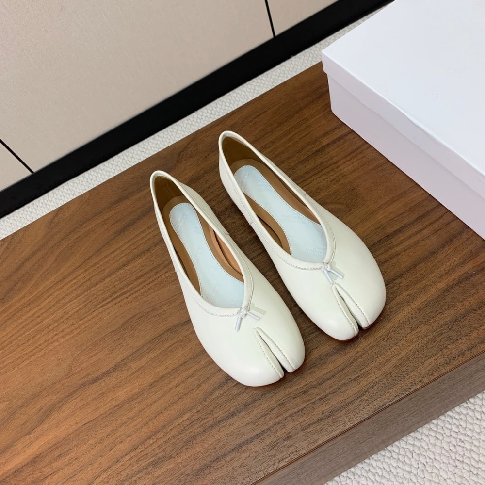 Балетки Tabi с раздвоенным носком фото 2