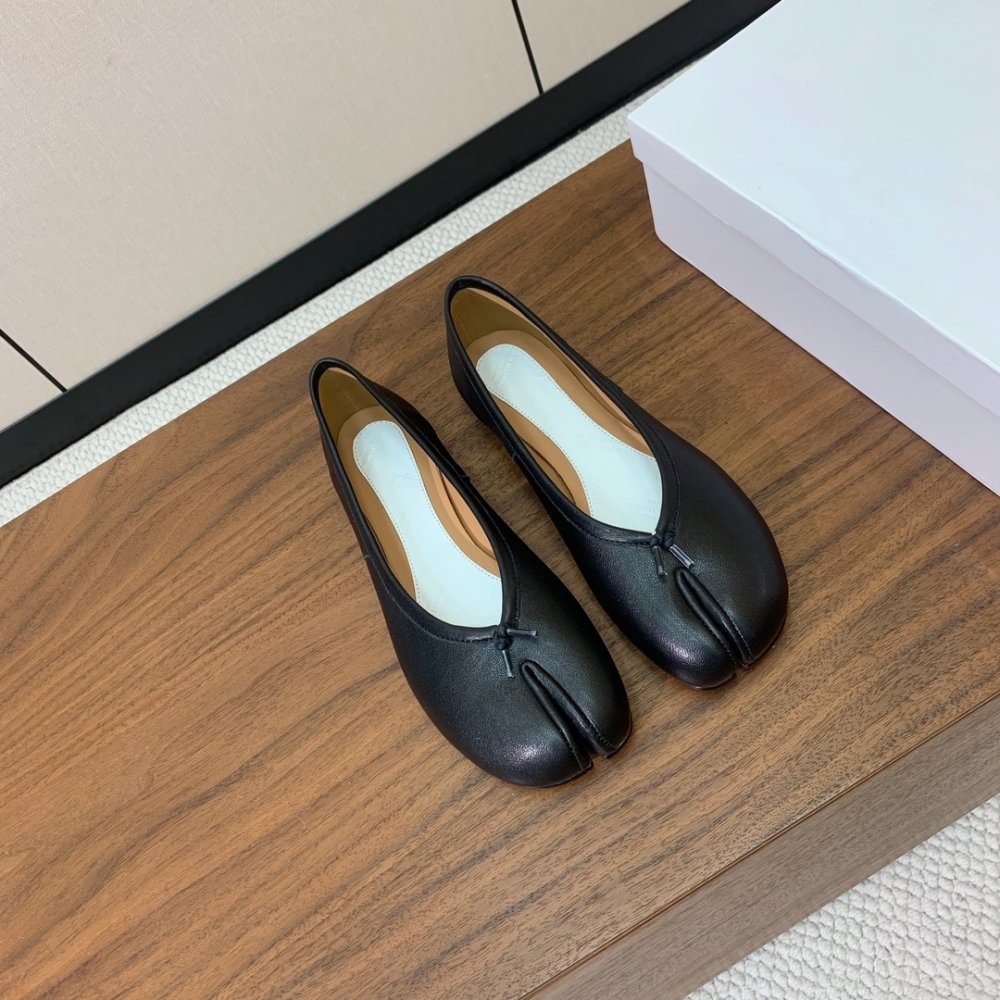 Балетки Tabi с раздвоенным носком фото 2