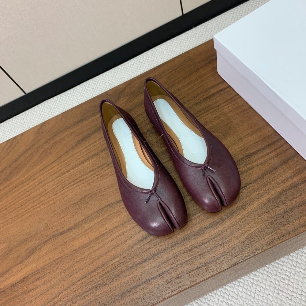 Балетки Tabi с раздвоенным носком фото 2