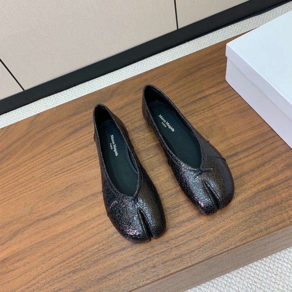 Балетки Tabi с раздвоенным носком фото 3