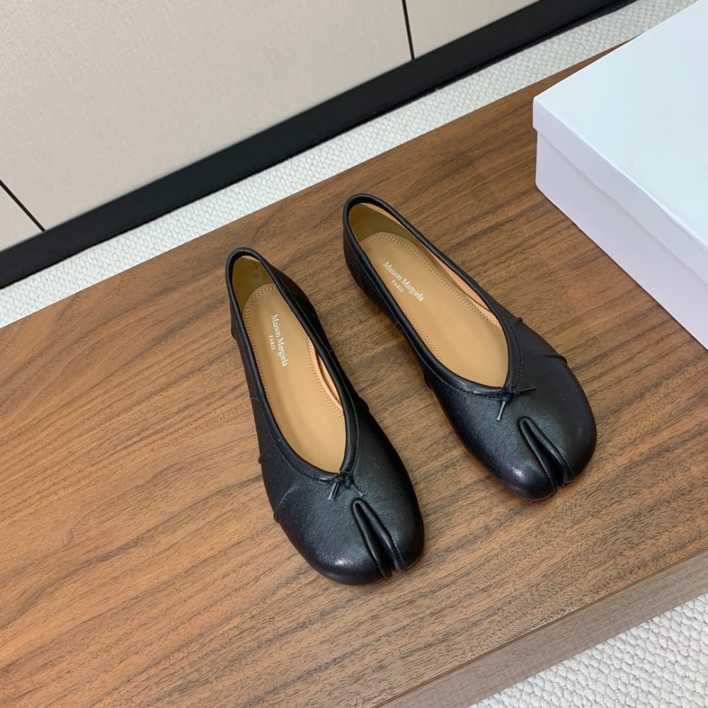 Балетки Tabi с раздвоенным носком фото 3