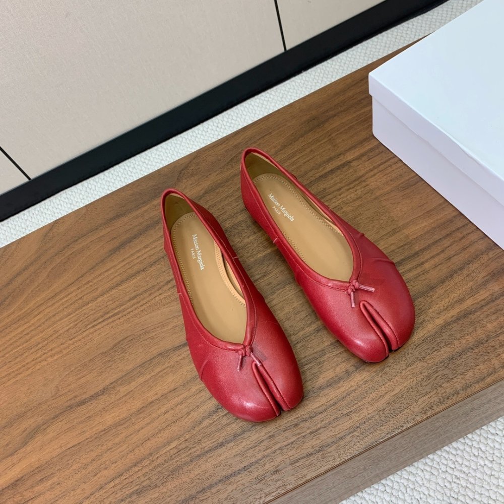 Балетки Tabi с раздвоенным носком фото 3