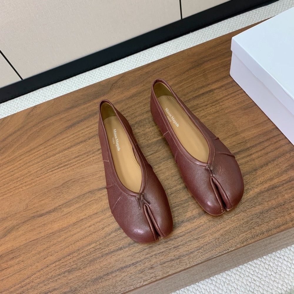 Балетки Tabi с раздвоенным носком фото 3