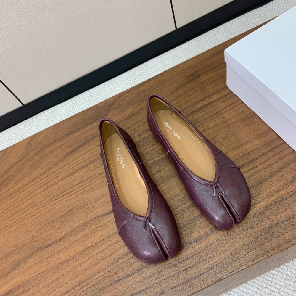 Балетки Tabi с раздвоенным носком фото 3