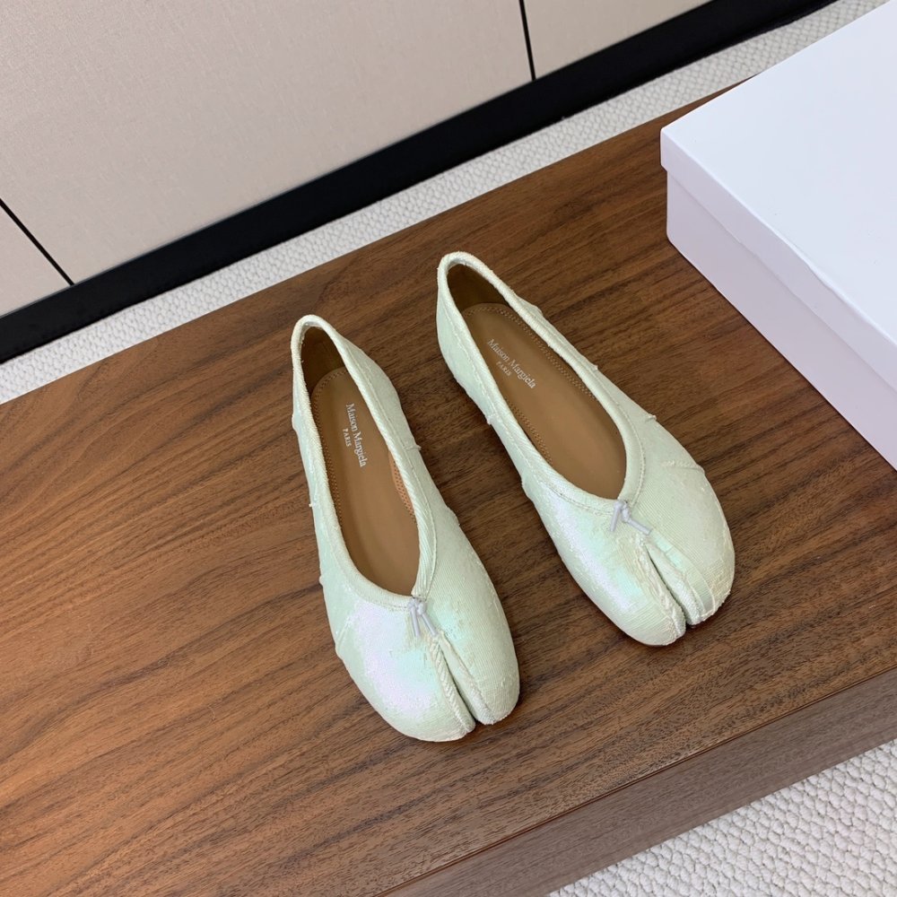 Балетки Tabi с раздвоенным носком фото 3