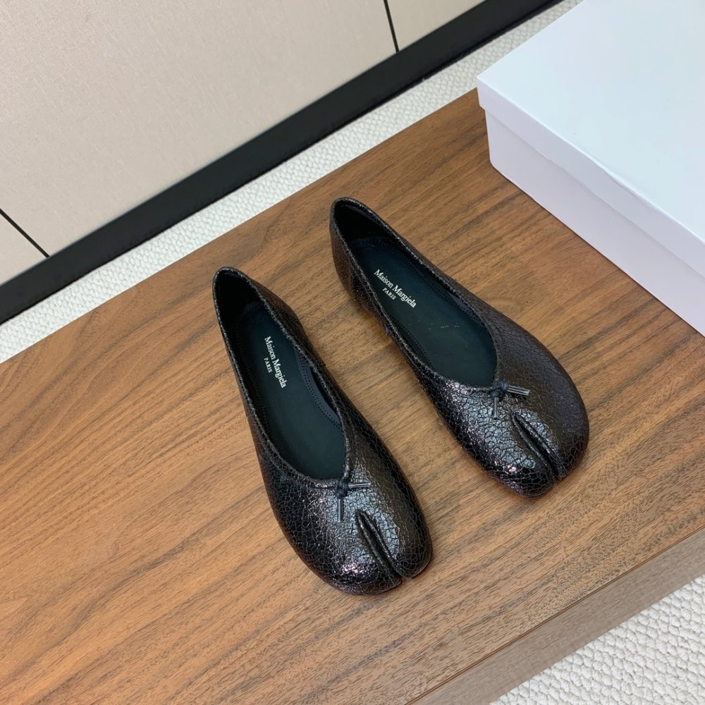 Балетки Tabi с раздвоенным носком фото 3