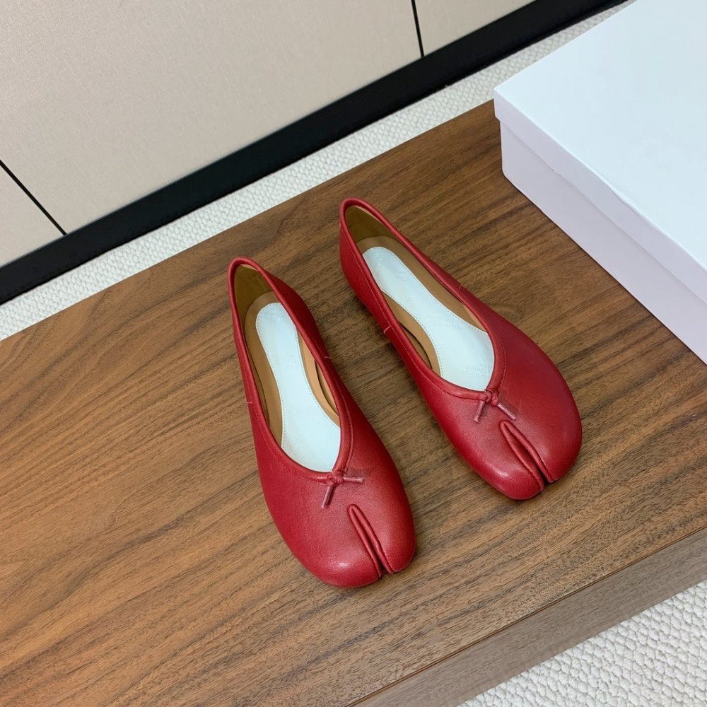 Балетки Tabi с раздвоенным носком фото 3