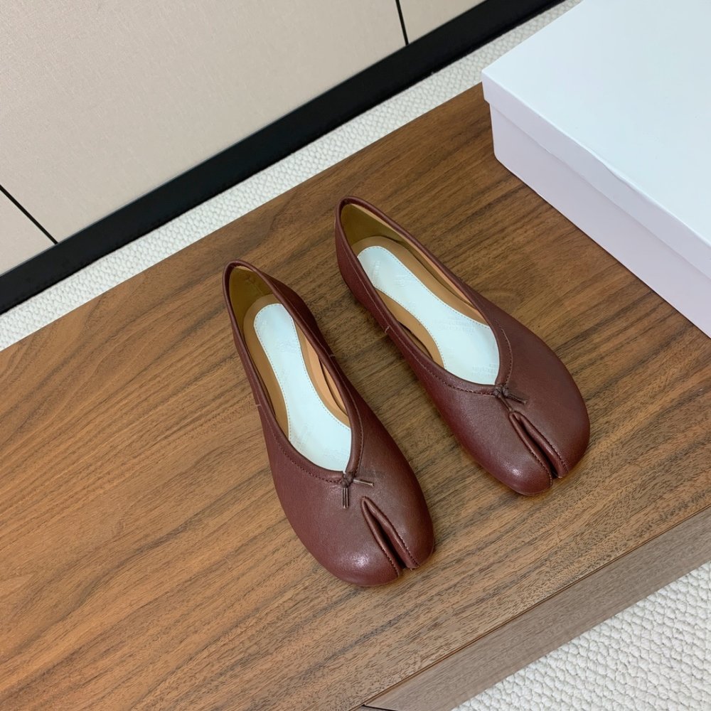 Балетки Tabi с раздвоенным носком фото 3