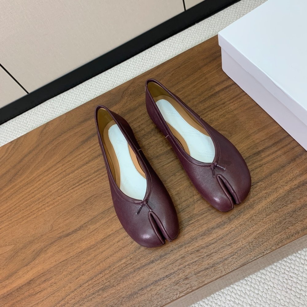 Балетки Tabi с раздвоенным носком фото 3