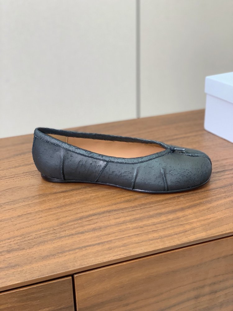 Балетки Tabi с раздвоенным носком фото 4