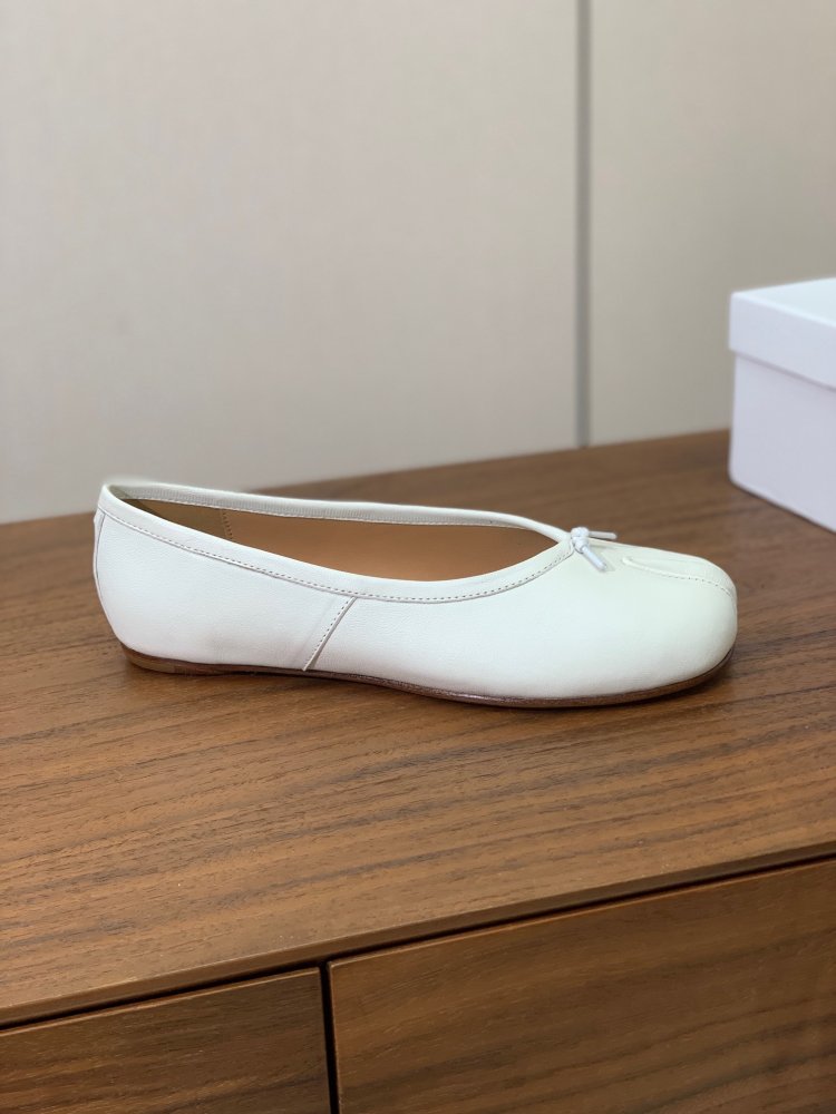 Балетки Tabi с раздвоенным носком фото 4