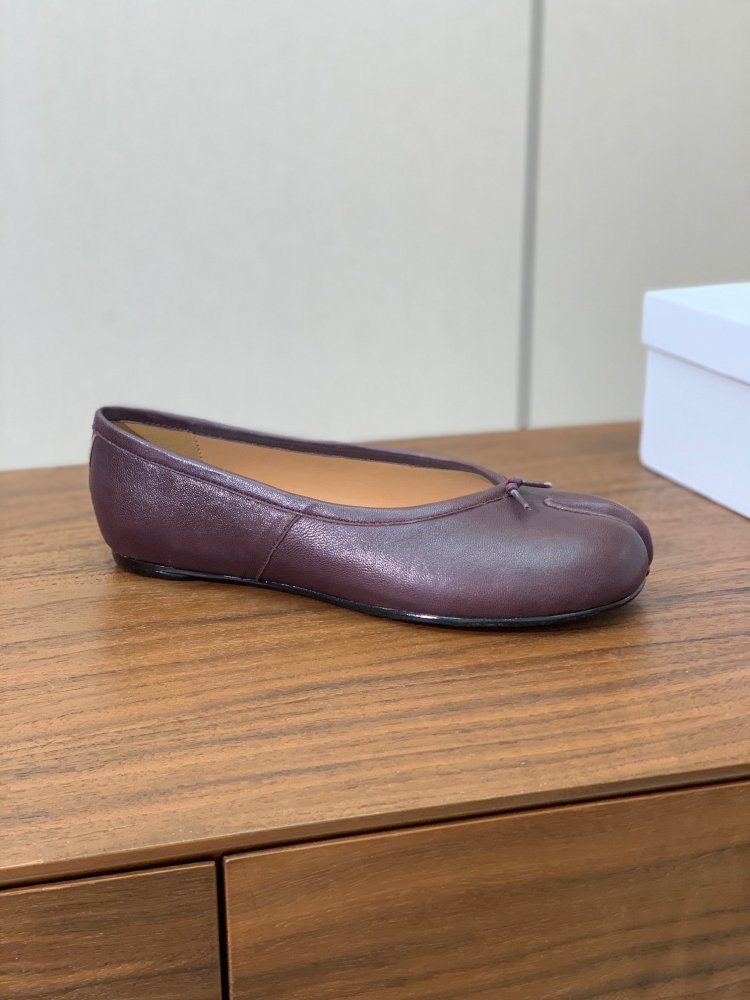 Балетки Tabi с раздвоенным носком фото 4