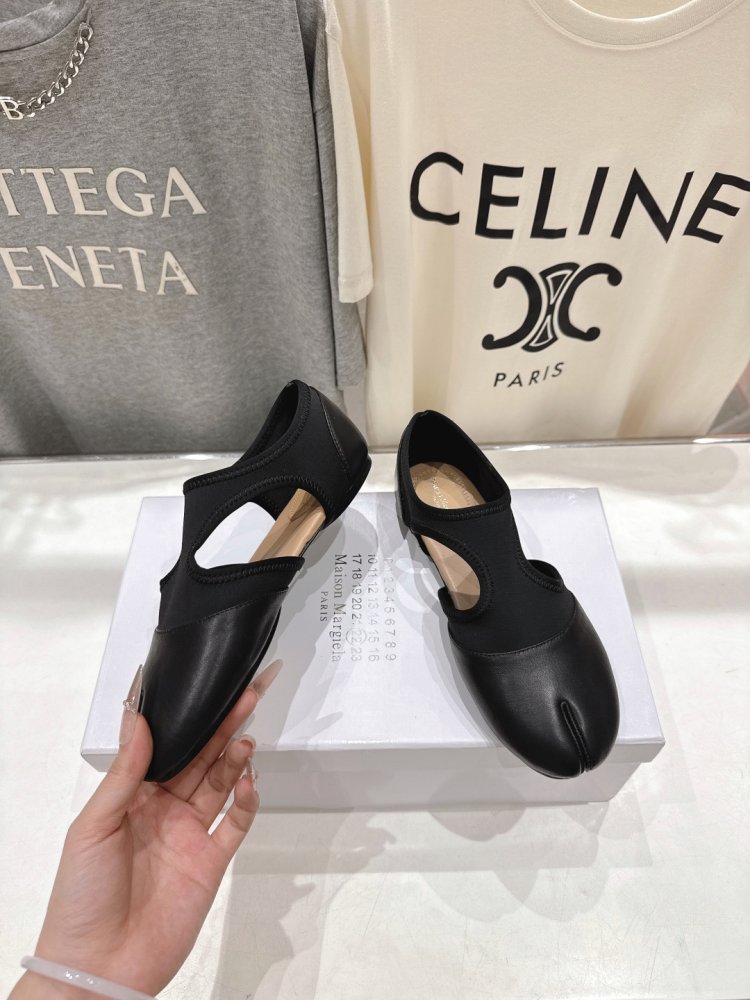 Балетки tabi с раздвоенным носком фото 4