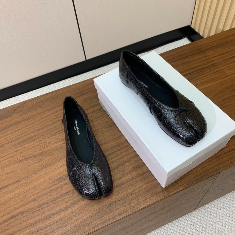 Балетки Tabi с раздвоенным носком фото 5