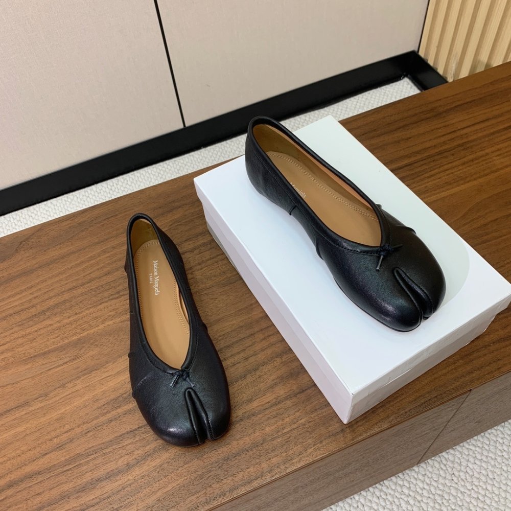 Балетки Tabi с раздвоенным носком фото 5