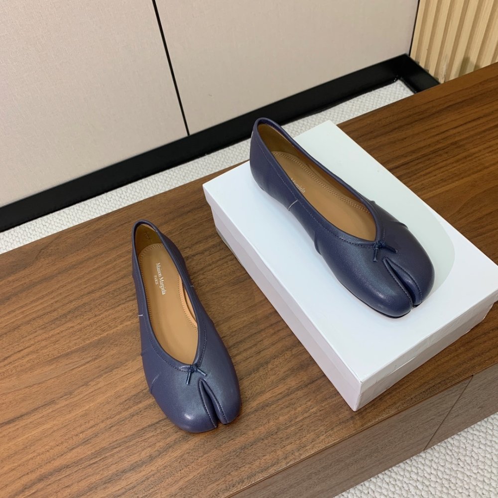 Балетки Tabi с раздвоенным носком фото 5