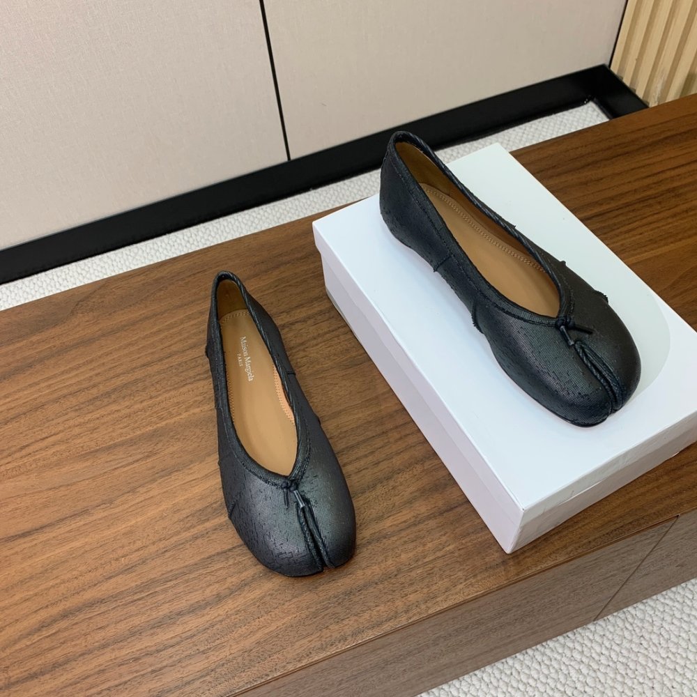 Балетки Tabi с раздвоенным носком фото 5