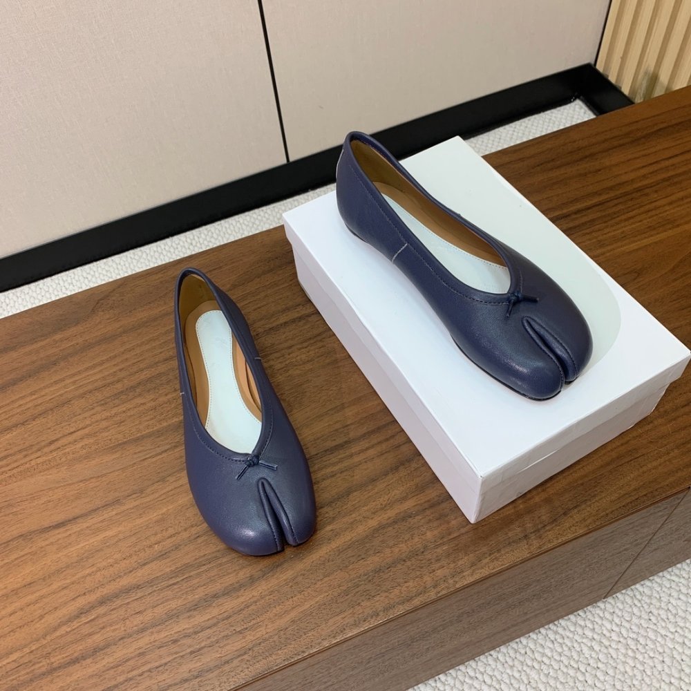 Балетки Tabi с раздвоенным носком фото 5