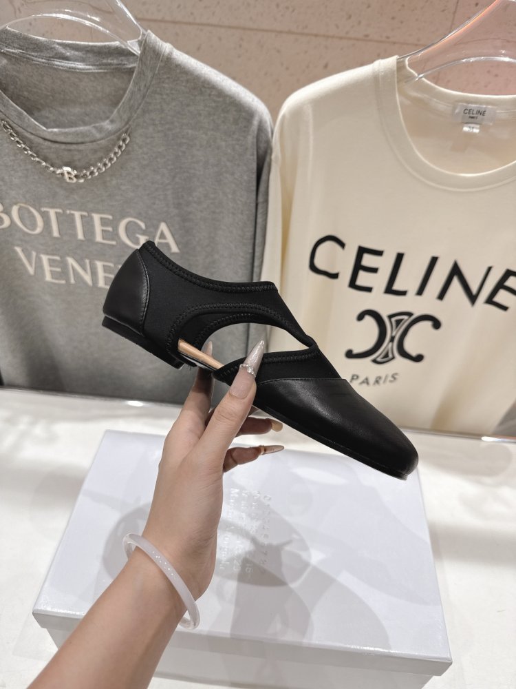 Балетки tabi с раздвоенным носком фото 5